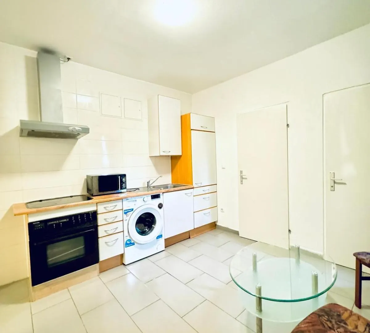 Stylish 2Br Apartment Direct City Access Βιέννη 0*,  Αυστρία